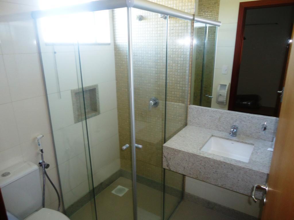 Guines Palace Hotel Patrocínio Habitación foto